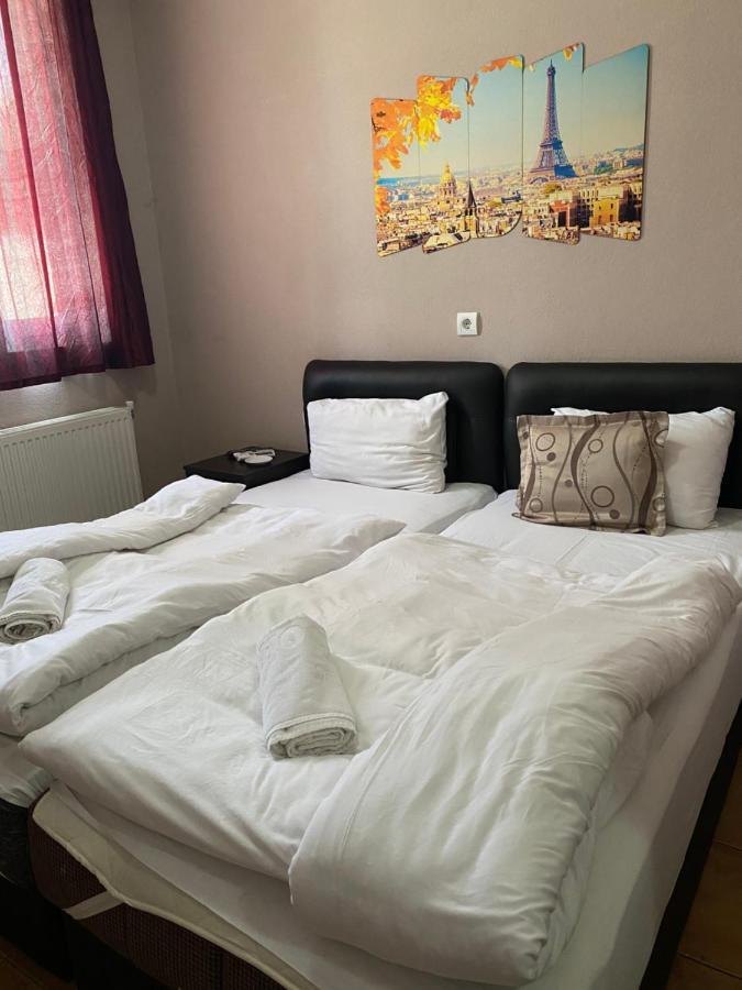 Hotel Etno Selo Timcevski Vojnik Екстер'єр фото